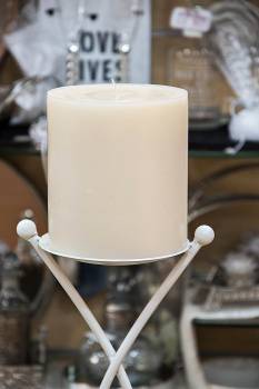 Χειροποίητο κερί γάμου για κηροστάτη vintage με κρινάκια 12x20cm