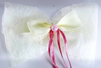 Μπομπονιέρα Γάμου Φιογκάκι δαντέλα με γκρο κορδέλα & ροζ πέρλα