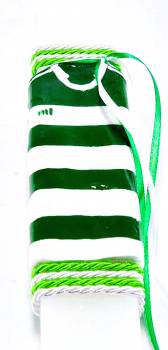 Πασχαλινή Λαμπάδα 18Χ062 Πράσινο - άσπρο φανέλα σετ με ξύλινο κουτί 28x7cm