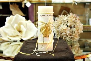 Χειροποίητο διακοσμητικό αρωματικό ιβουάρ κερί με χρυσό ρόδι και ευχές 6.5x20cm