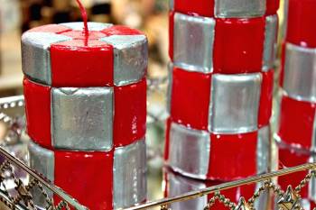 Κερί carve ασημί κόκκινο με τετράγωνα 7,5*15