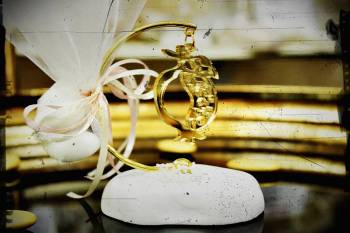 Μπομπονιέρα γάμου μεταλλικό χρυσό διαμάντι