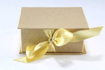 Οικολογικό κουτί - κασετίνα με σατέν κορδέλα και επένδυση 10*7.5*4.5